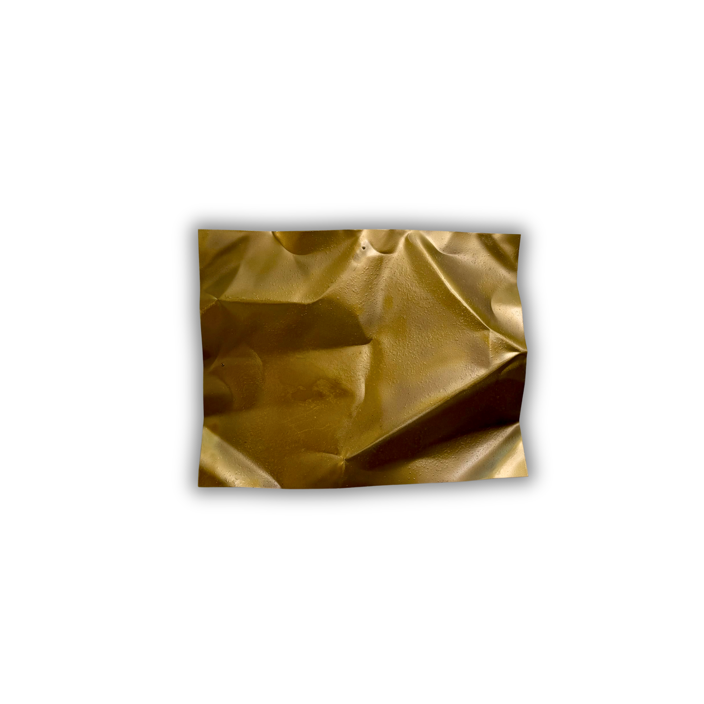 Ballader – Golden Mist No. 01 vist vandret. Håndformet aluminiumsværk med en gylden metallisk overflade og organiske folder, som giver et levende udtryk, når lyset rammer værket.