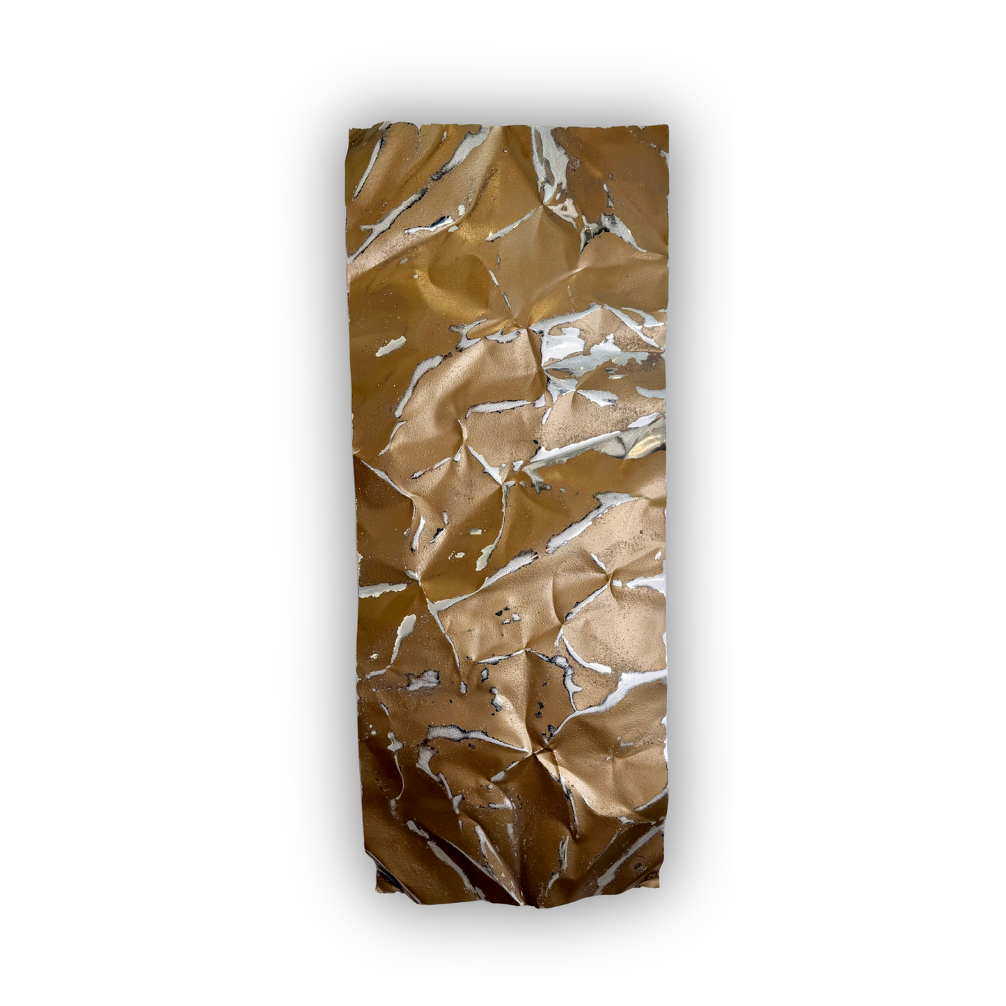 Håndlavet aluminiumsværk i varme bronzenuancer fra Enjoy Design. Moderne vægkunst med organisk struktur og et eksklusivt udtryk.