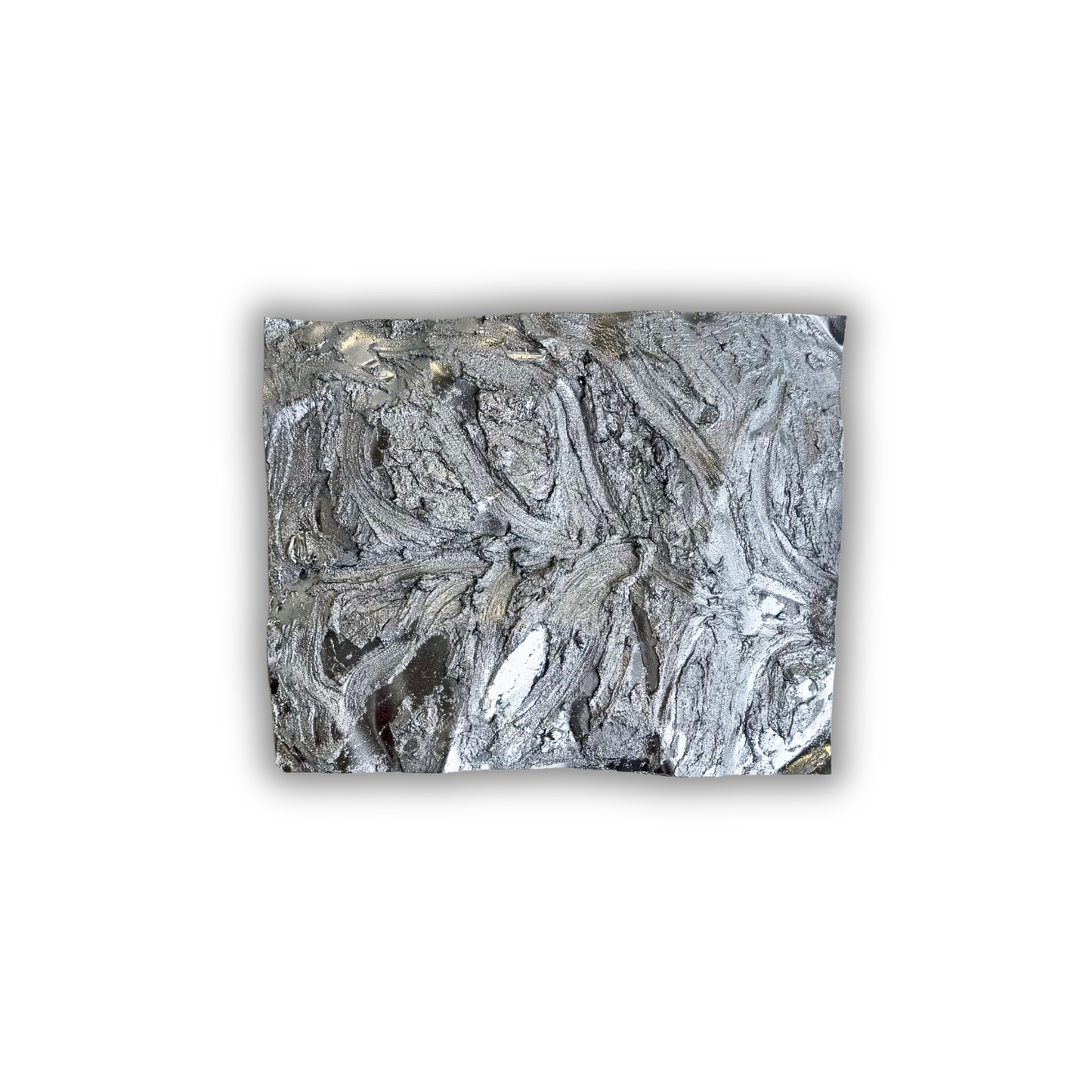 Skrå vinkel af Canyon – Rift No. 02 i 50 × 40 cm, som fremhæver aluminiumets dybde, den rå struktur og det skulpturelle udtryk.